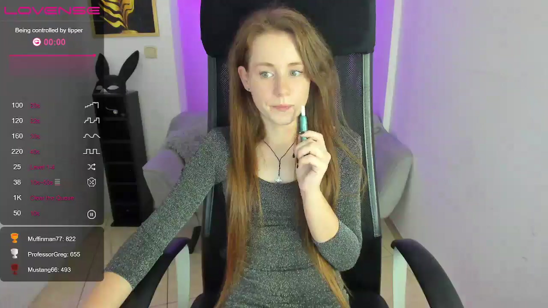 Gallery image thumbnail from Moonshinee's myfreecams stream on, 12/15/2024, 21:06 image 10 of 20