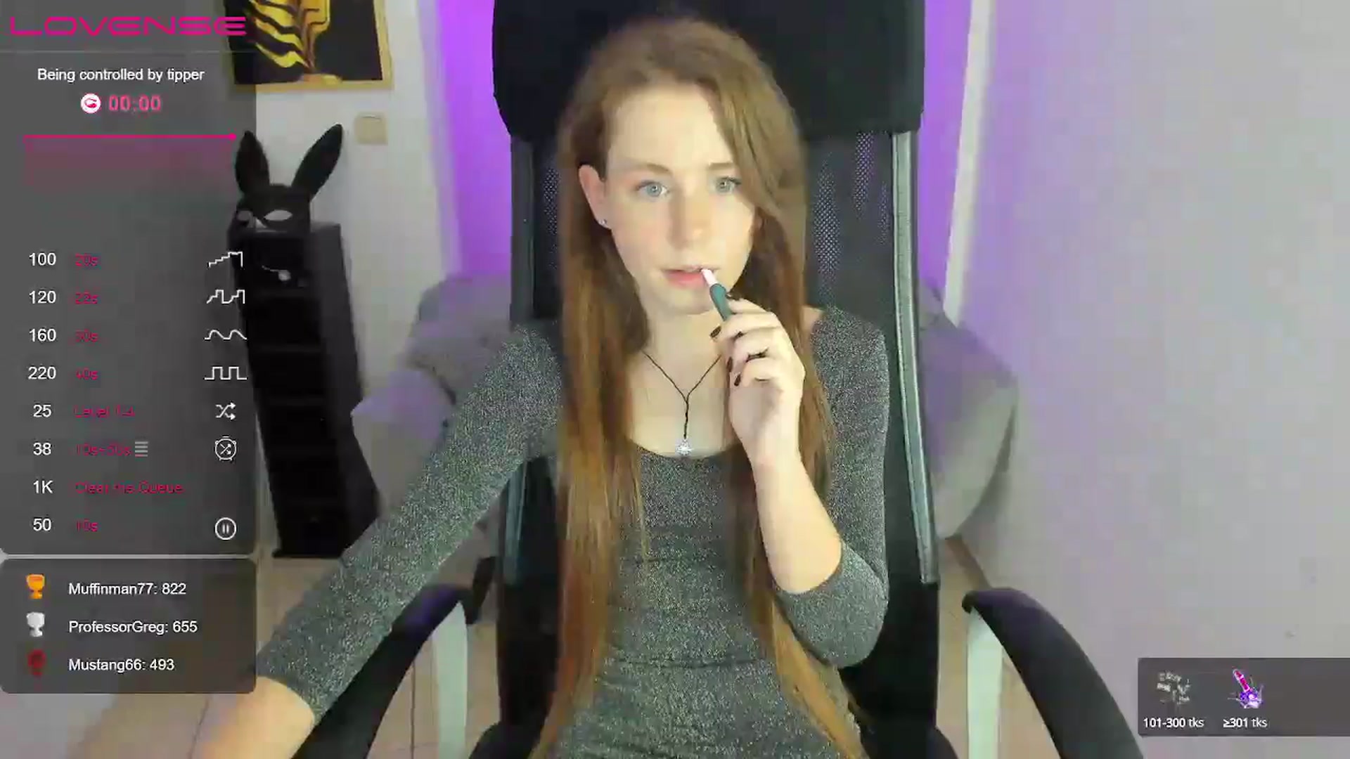 Gallery image thumbnail from Moonshinee's myfreecams stream on, 12/15/2024, 21:06 image 9 of 20