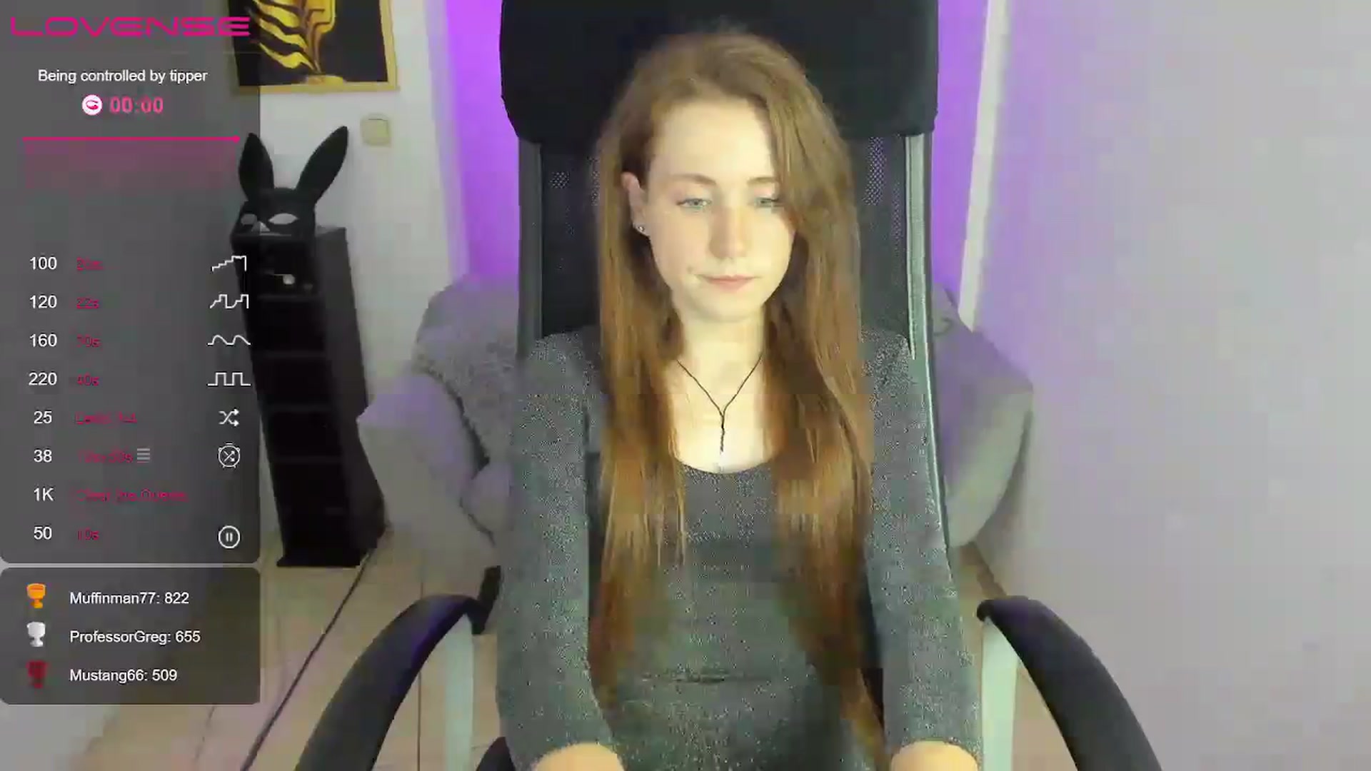 Gallery image thumbnail from Moonshinee's myfreecams stream on, 12/15/2024, 21:06 image 19 of 20