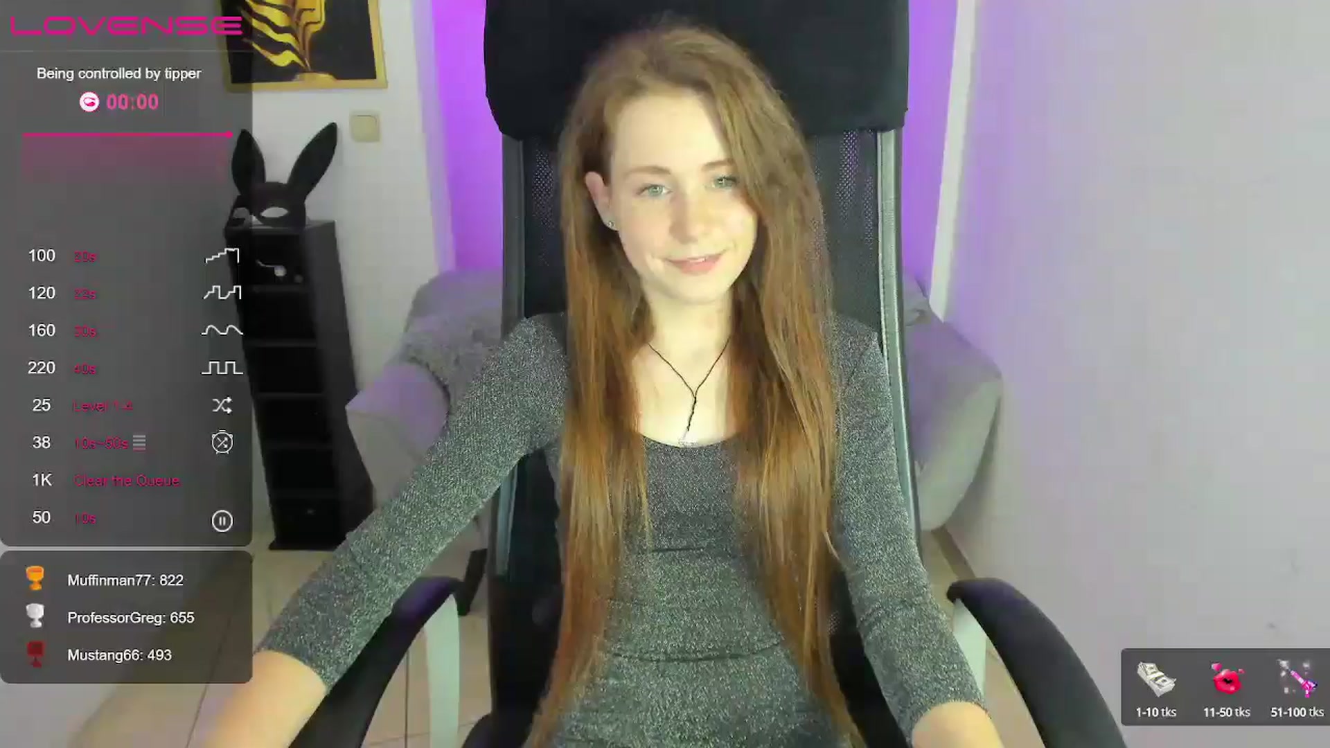 Gallery image thumbnail from Moonshinee's myfreecams stream on, 12/15/2024, 21:06 image 14 of 20