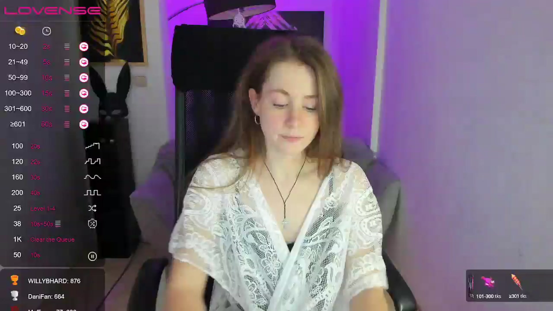 Gallery image thumbnail from Moonshinee's myfreecams stream on, 01/02/2025, 16:44 image 9 of 20