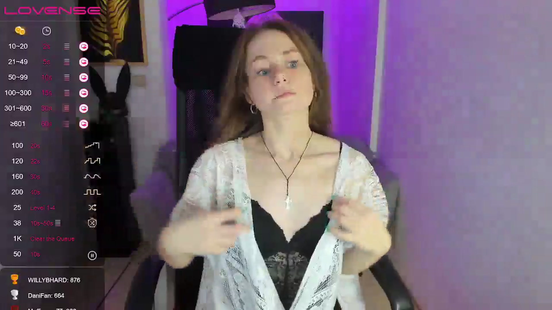 Gallery image thumbnail from Moonshinee's myfreecams stream on, 01/02/2025, 16:44 image 8 of 20