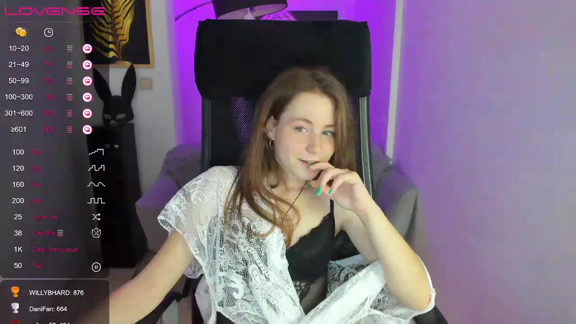 Gallery image thumbnail from Moonshinee's myfreecams stream on, 01/02/2025, 17:38 image 18 of 20