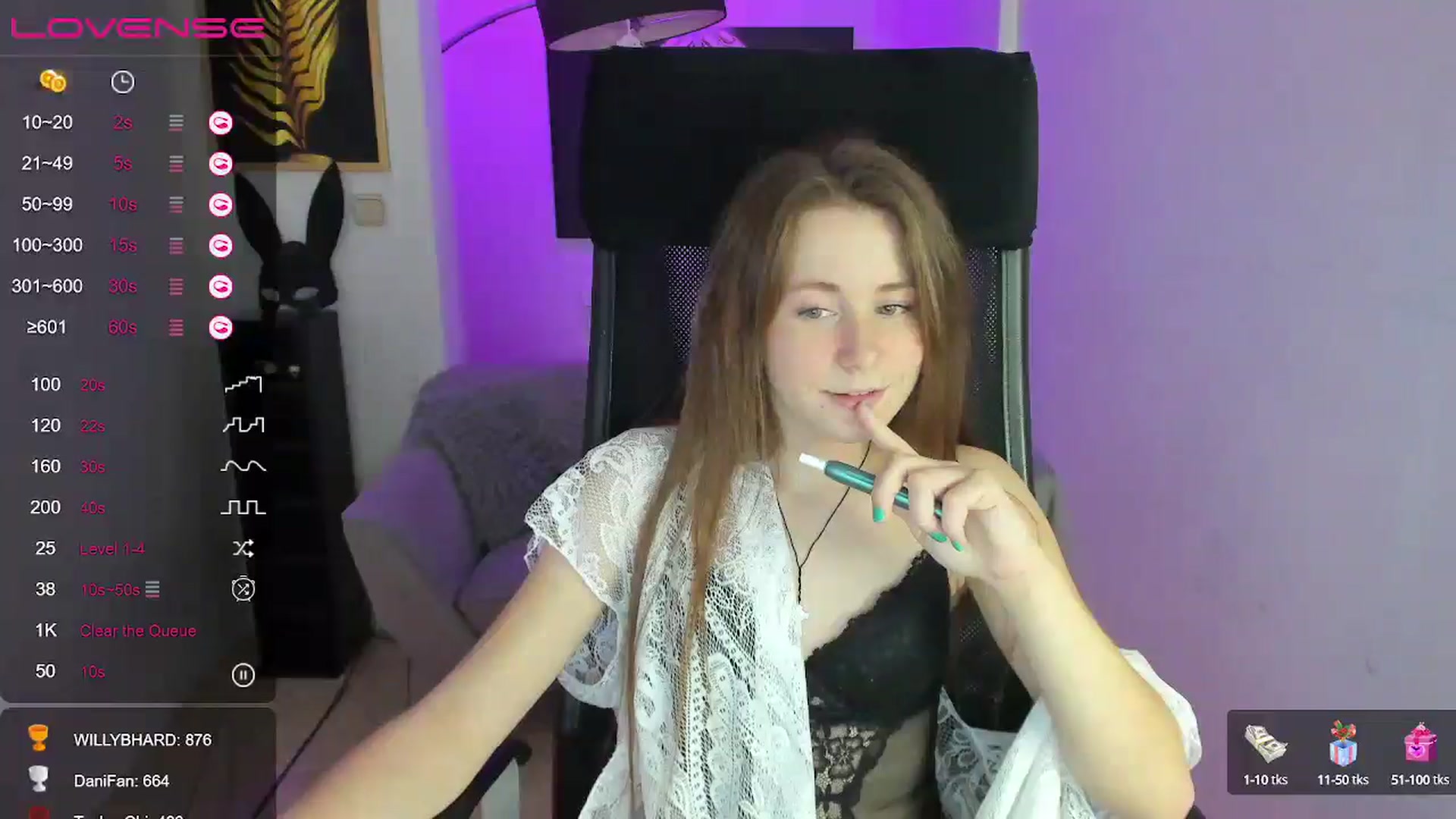 Gallery image thumbnail from Moonshinee's myfreecams stream on, 01/02/2025, 17:38 image 3 of 20