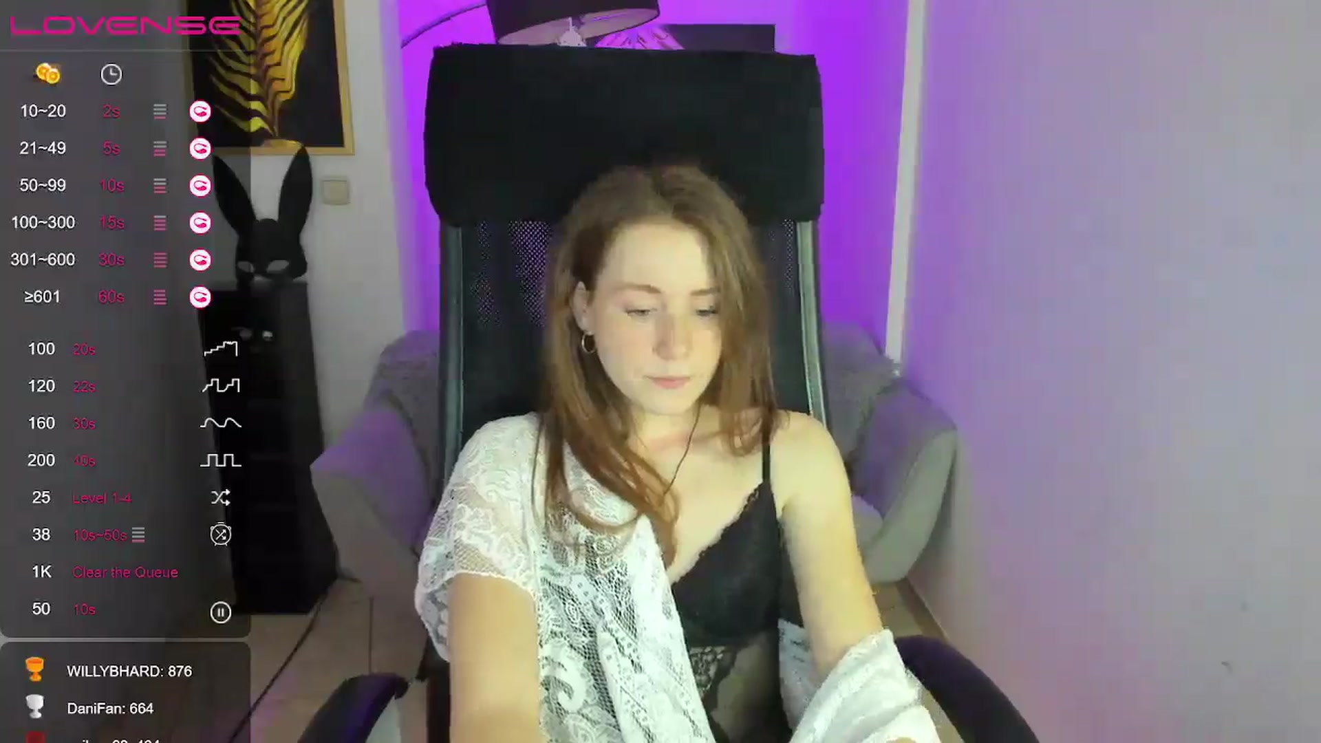 Gallery image thumbnail from Moonshinee's myfreecams stream on, 01/02/2025, 17:38 image 15 of 20
