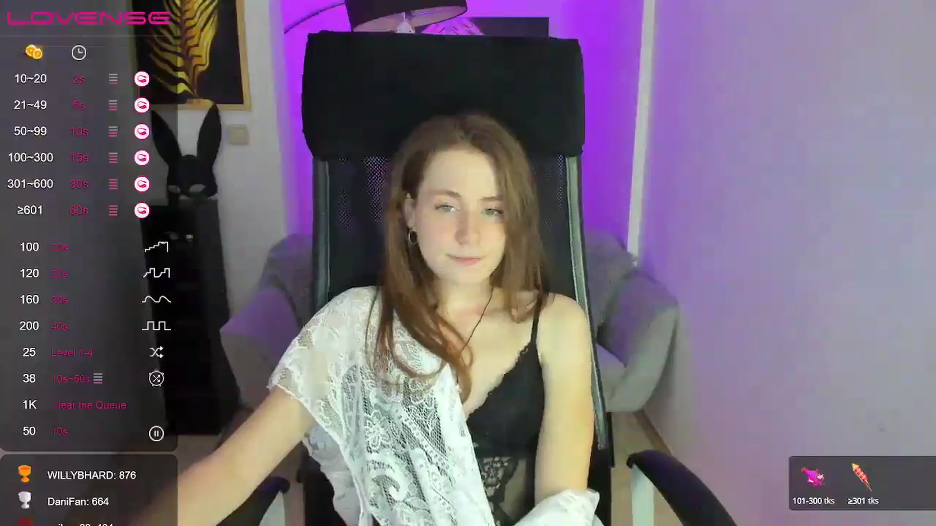 Gallery image thumbnail from Moonshinee's myfreecams stream on, 01/02/2025, 17:38 image 16 of 20