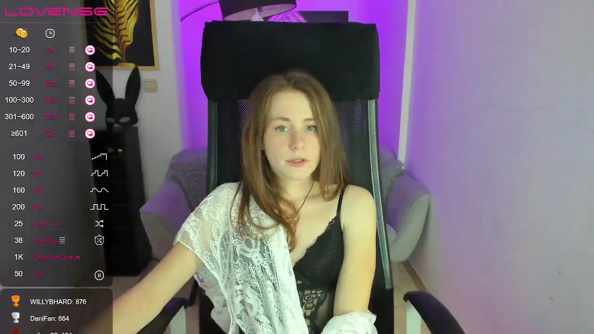 Gallery image thumbnail from Moonshinee's myfreecams stream on, 01/02/2025, 17:38 image 13 of 20