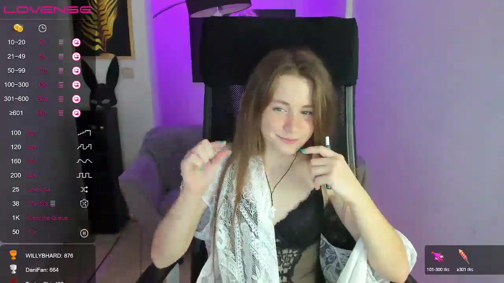Gallery image thumbnail from Moonshinee's myfreecams stream on, 01/02/2025, 17:38 image 2 of 20