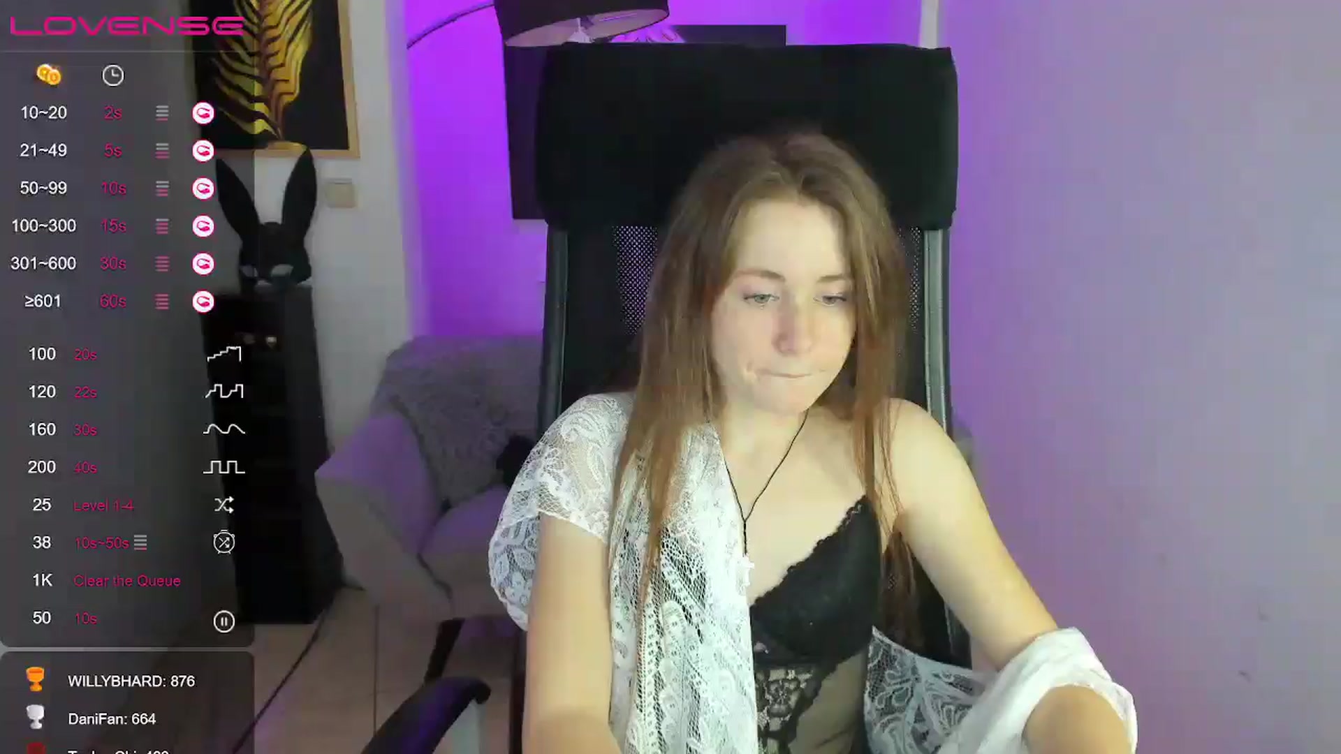 Gallery image thumbnail from Moonshinee's myfreecams stream on, 01/02/2025, 17:38 image 4 of 20