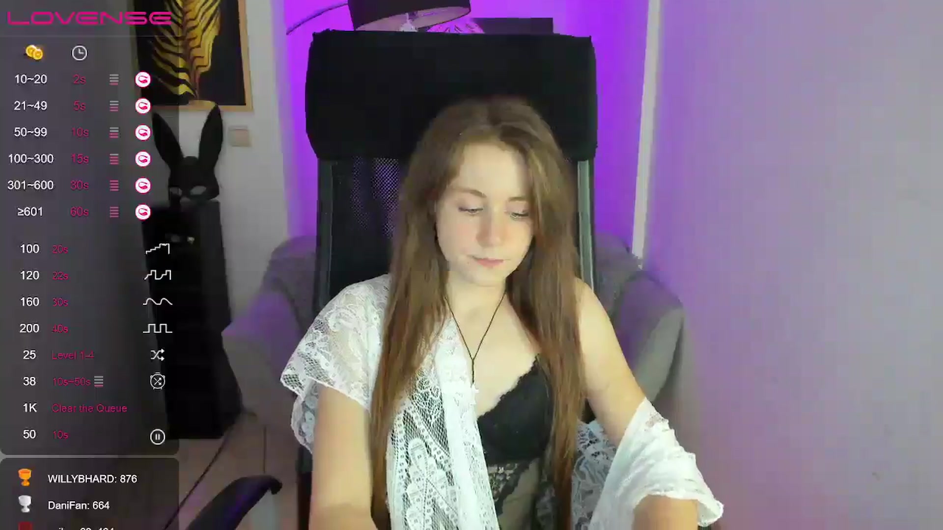 Gallery image thumbnail from Moonshinee's myfreecams stream on, 01/02/2025, 18:18 image 13 of 20