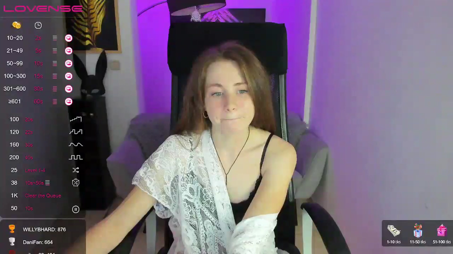 Gallery image thumbnail from Moonshinee's myfreecams stream on, 01/02/2025, 18:18 image 12 of 20