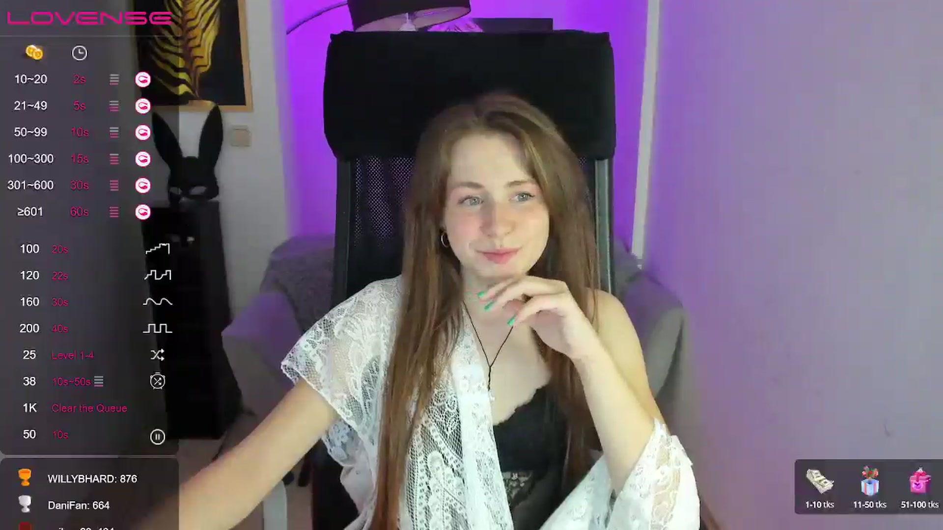 Gallery image thumbnail from Moonshinee's myfreecams stream on, 01/02/2025, 18:18 image 15 of 20