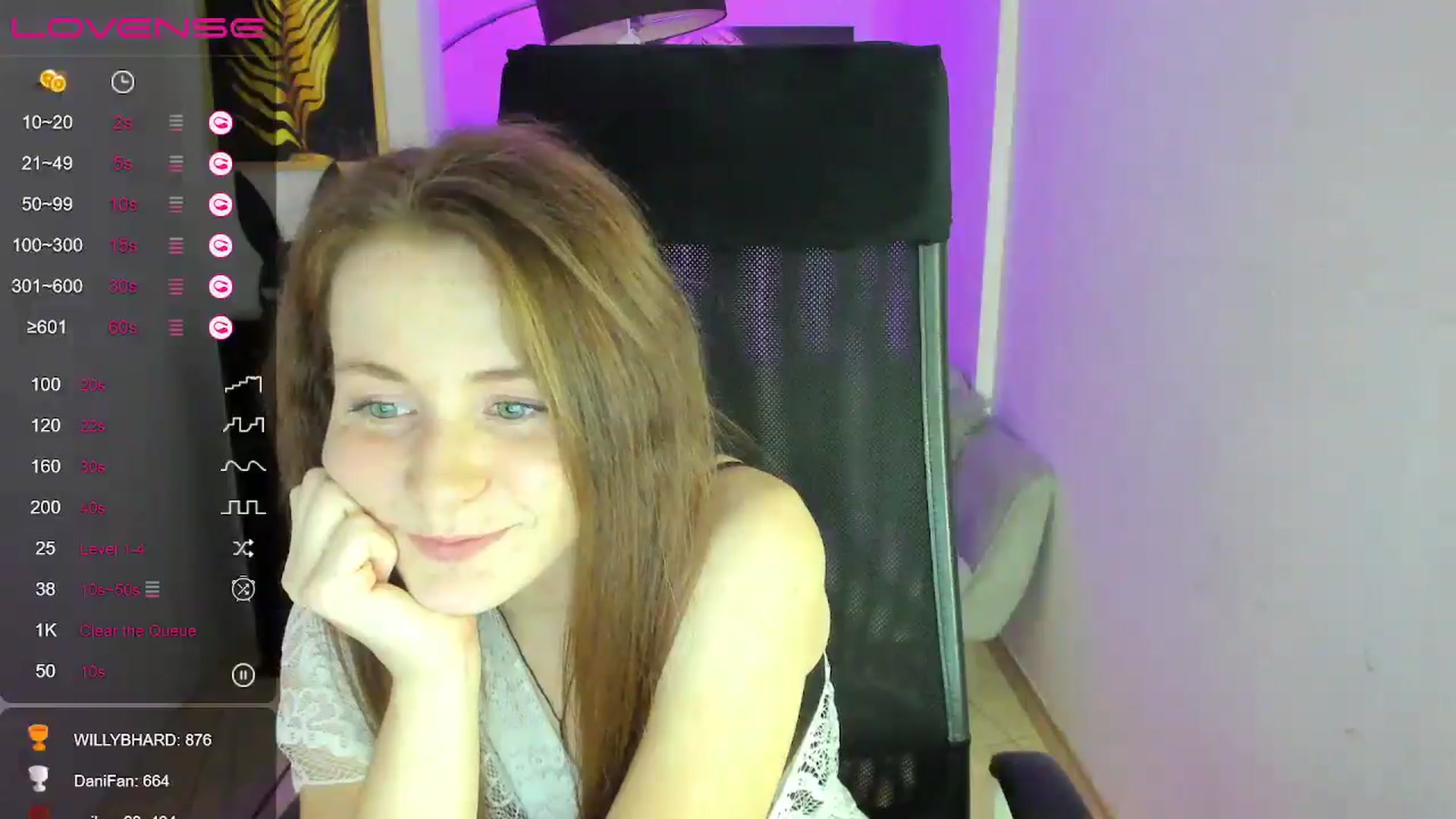 Gallery image thumbnail from Moonshinee's myfreecams stream on, 01/02/2025, 18:18 image 16 of 20