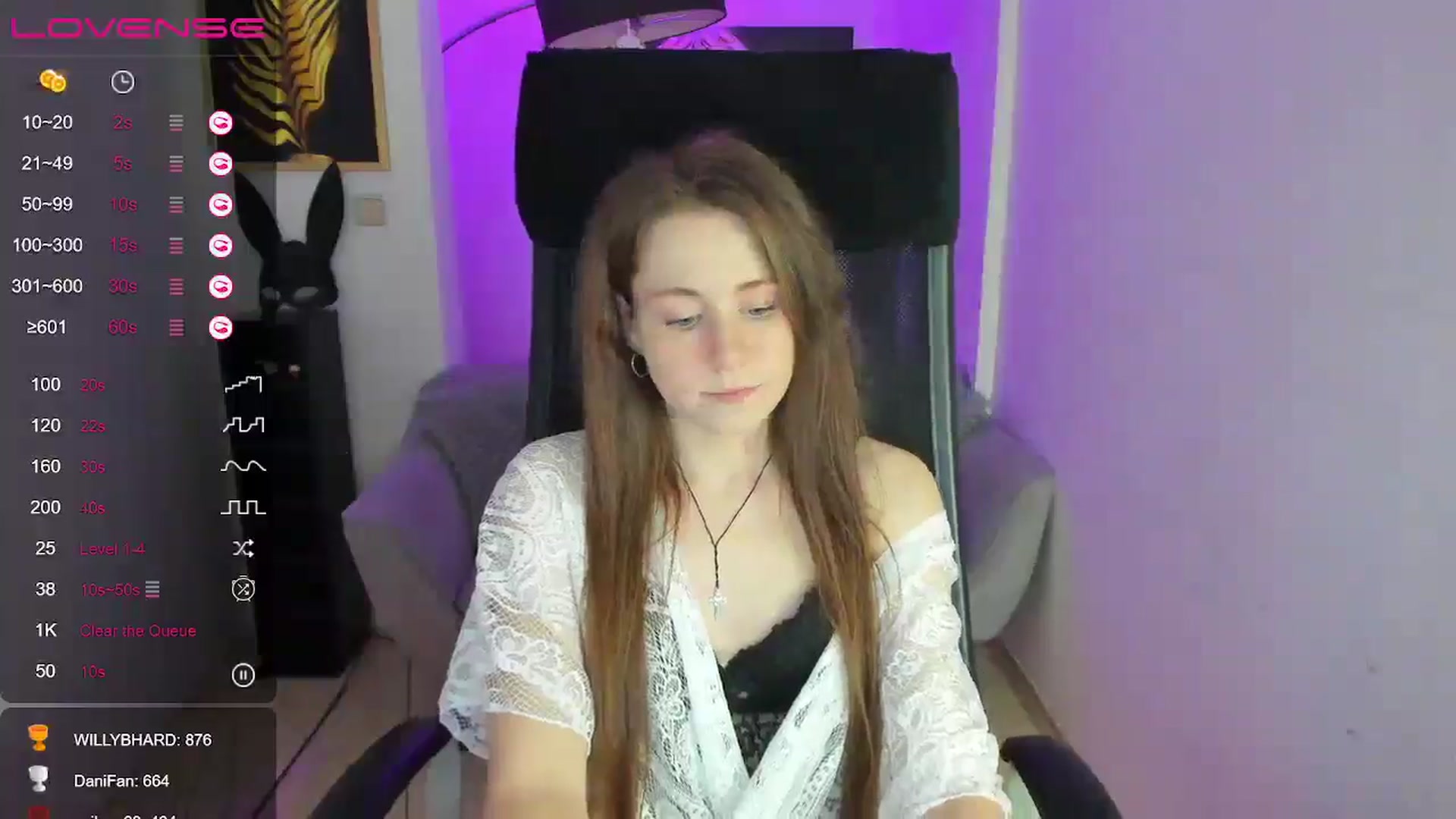 Gallery image thumbnail from Moonshinee's myfreecams stream on, 01/02/2025, 18:18 image 3 of 20