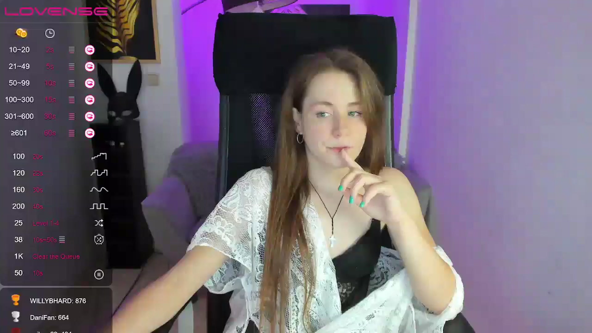 Gallery image thumbnail from Moonshinee's myfreecams stream on, 01/02/2025, 20:10 image 17 of 20