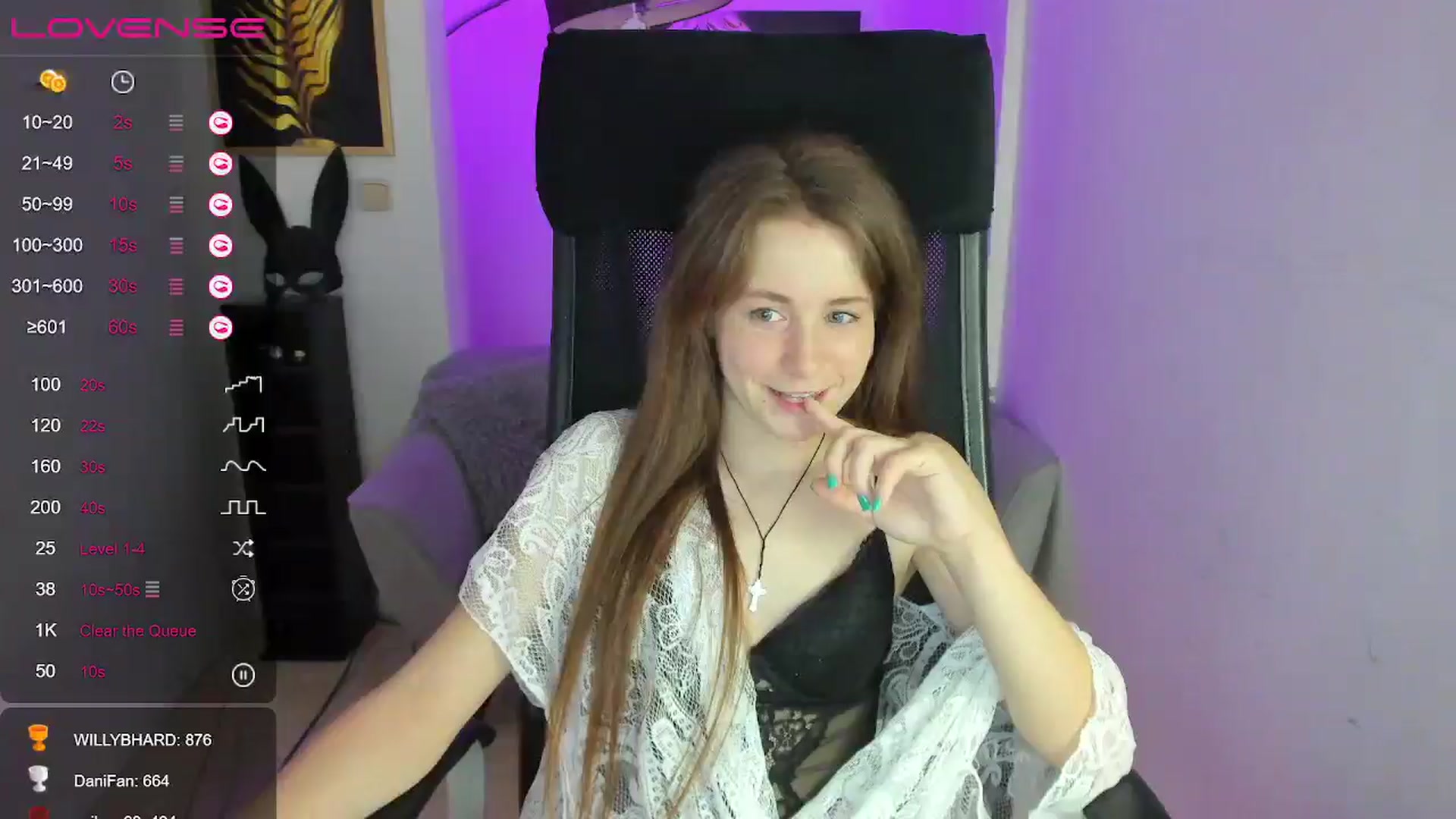 Gallery image thumbnail from Moonshinee's myfreecams stream on, 01/02/2025, 20:10 image 6 of 20