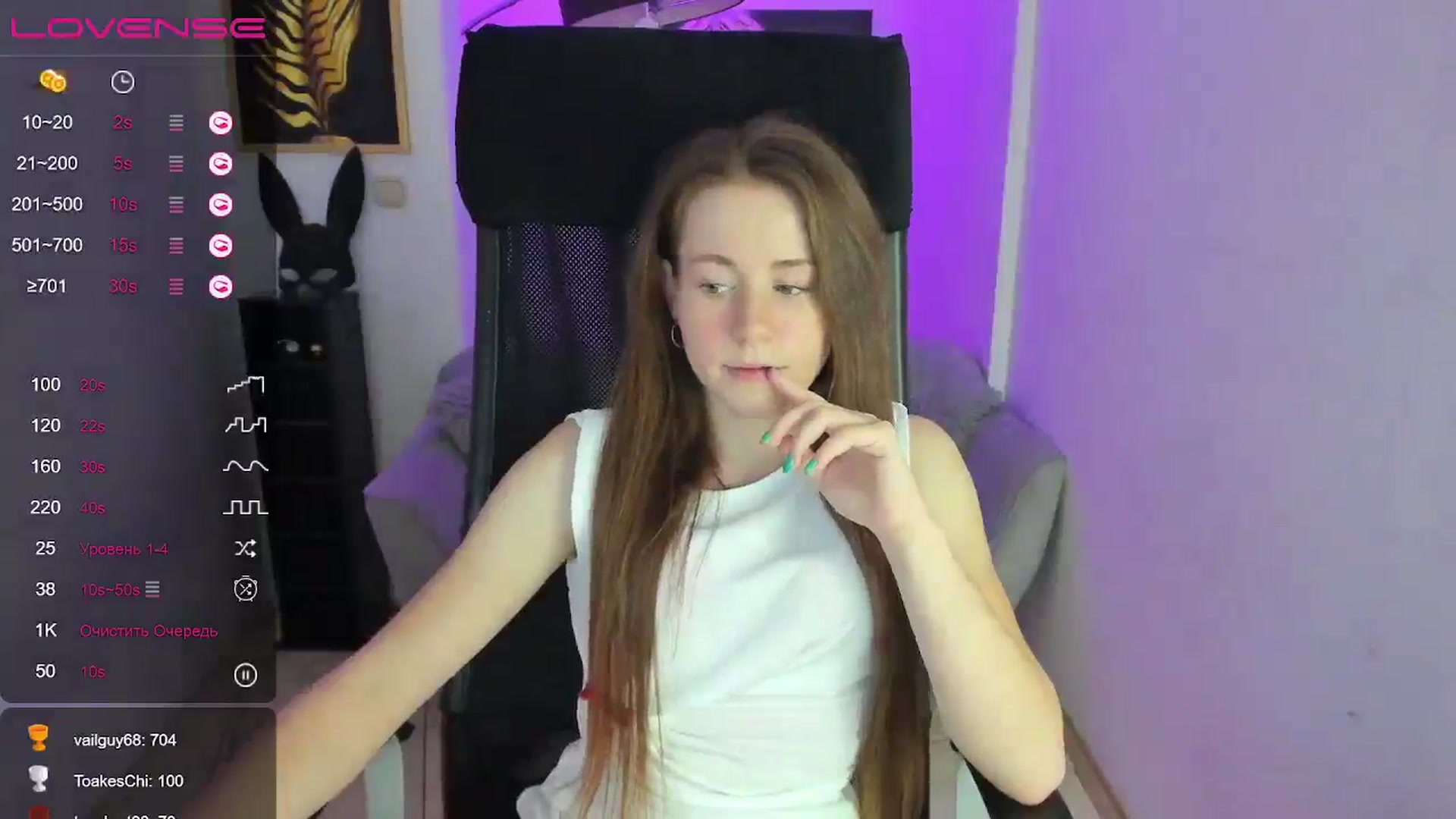 Gallery image thumbnail from Moonshinee's myfreecams stream on, 01/03/2025, 17:25 image 10 of 20