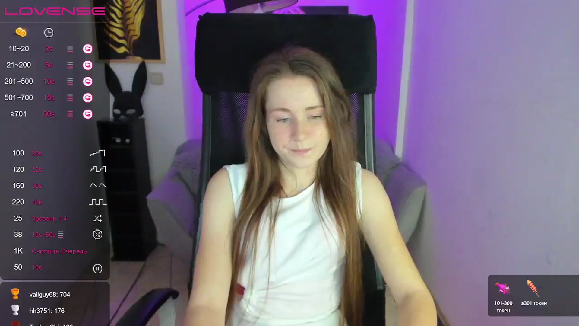 Gallery image thumbnail from Moonshinee's myfreecams stream on, 01/03/2025, 19:09 image 17 of 20