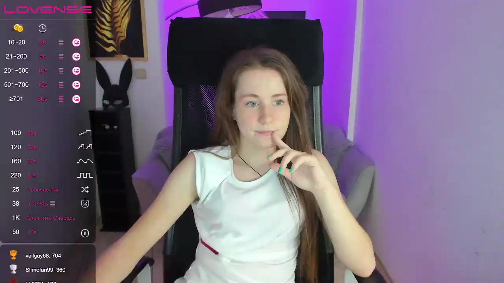 Gallery image thumbnail from Moonshinee's myfreecams stream on, 01/03/2025, 21:09 image 16 of 20
