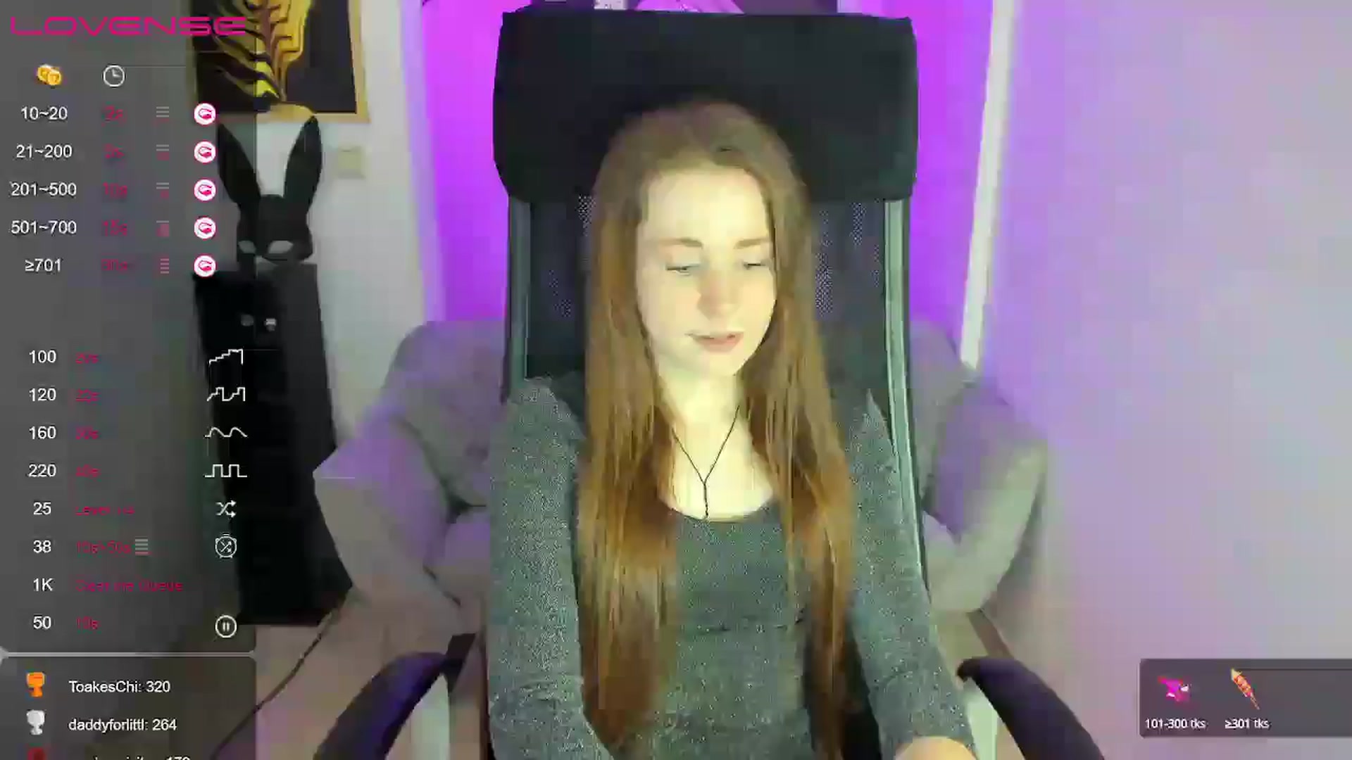 Gallery image thumbnail from Moonshinee's myfreecams stream on, 01/04/2025, 20:06 image 17 of 20
