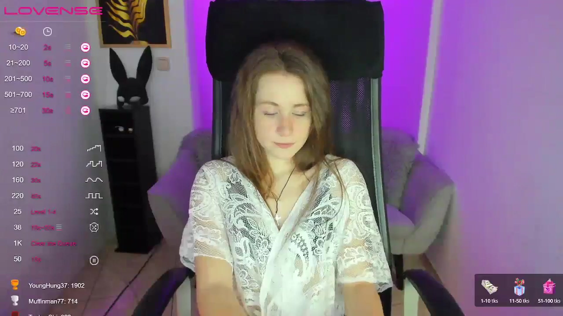 Gallery image thumbnail from Moonshinee's myfreecams stream on, 01/08/2025, 20:26 image 18 of 20