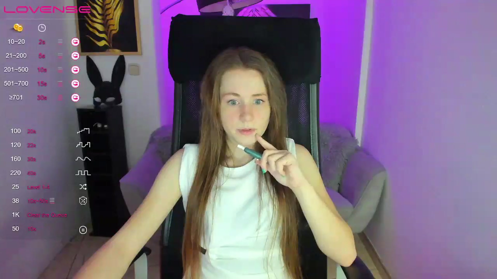 Gallery image thumbnail from Moonshinee's myfreecams stream on, 01/10/2025, 13:50 image 15 of 20