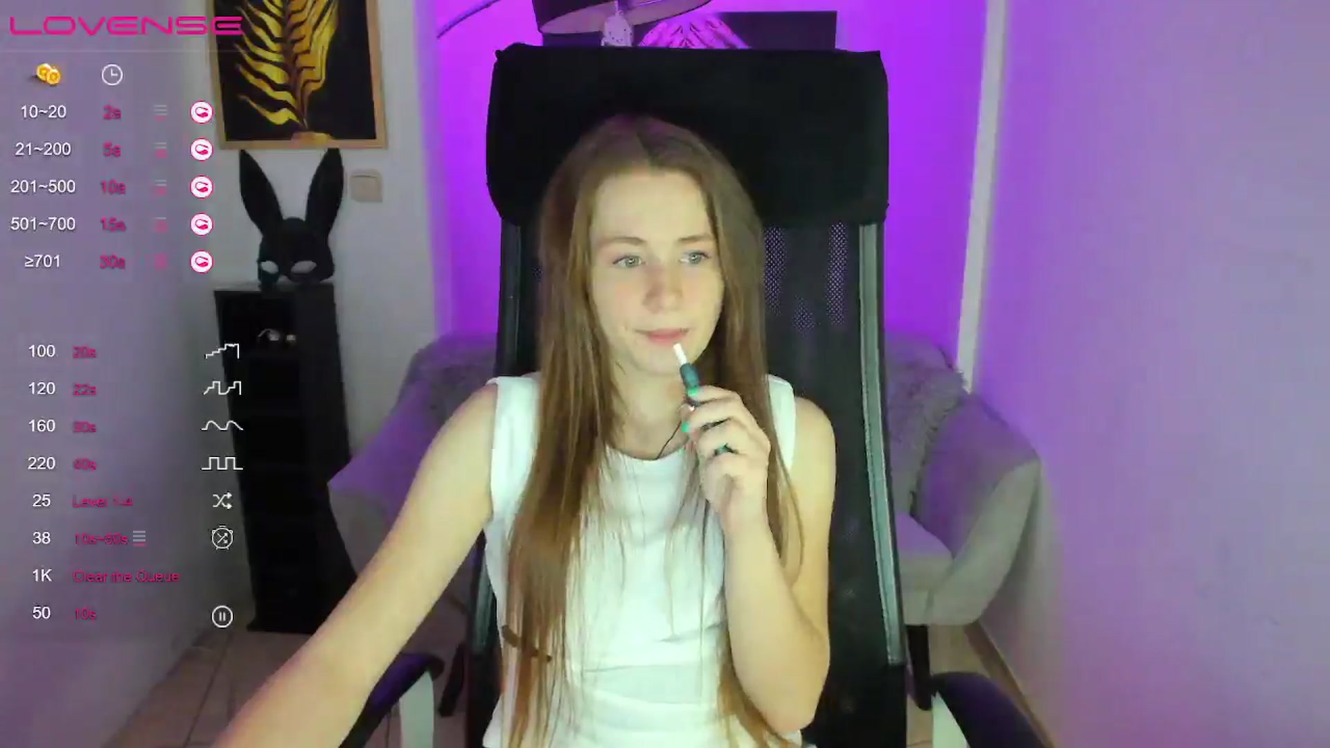 Gallery image thumbnail from Moonshinee's myfreecams stream on, 01/10/2025, 14:36 image 2 of 20