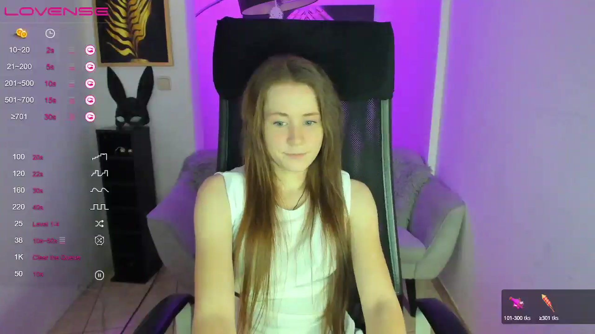 Gallery image thumbnail from Moonshinee's myfreecams stream on, 01/10/2025, 14:36 image 15 of 20