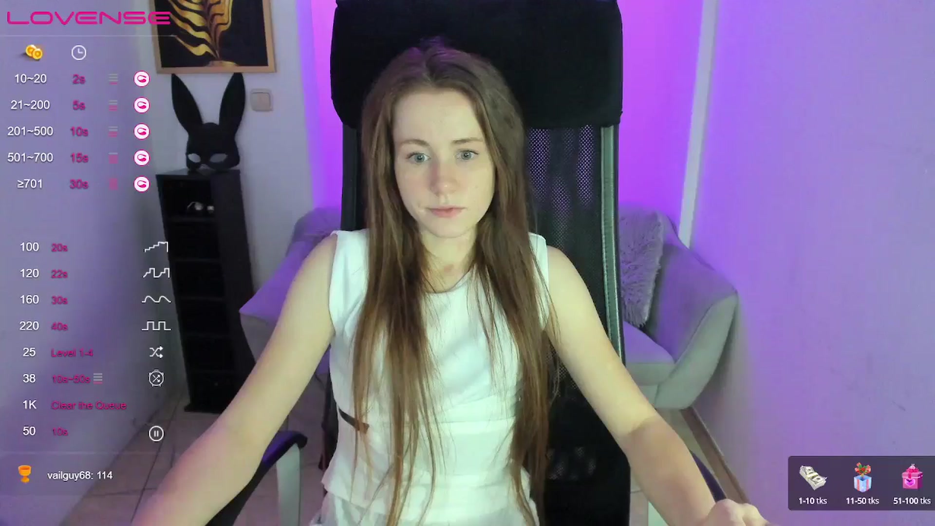 Gallery image thumbnail from Moonshinee's myfreecams stream on, 01/10/2025, 16:09 image 6 of 20