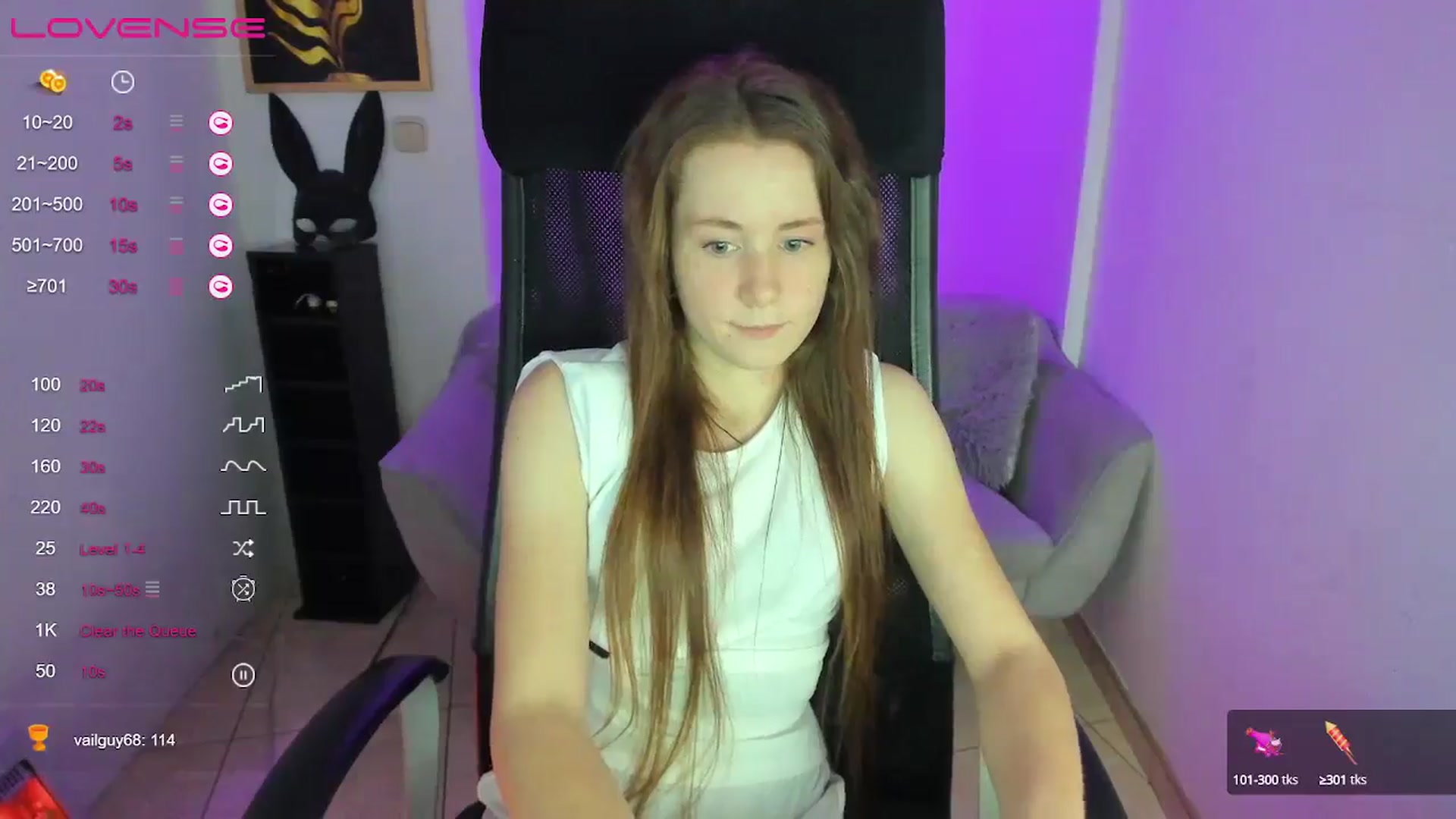 Gallery image thumbnail from Moonshinee's myfreecams stream on, 01/10/2025, 18:33 image 6 of 20