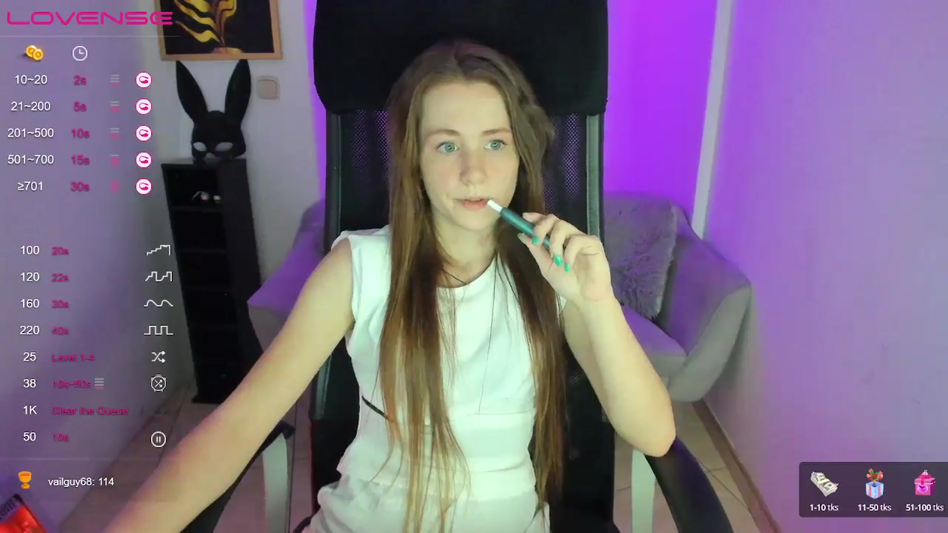 Gallery image thumbnail from Moonshinee's myfreecams stream on, 01/10/2025, 18:33 image 11 of 20
