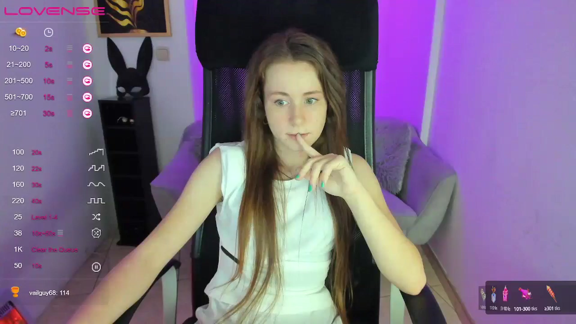 Gallery image thumbnail from Moonshinee's myfreecams stream on, 01/10/2025, 18:33 image 1 of 20