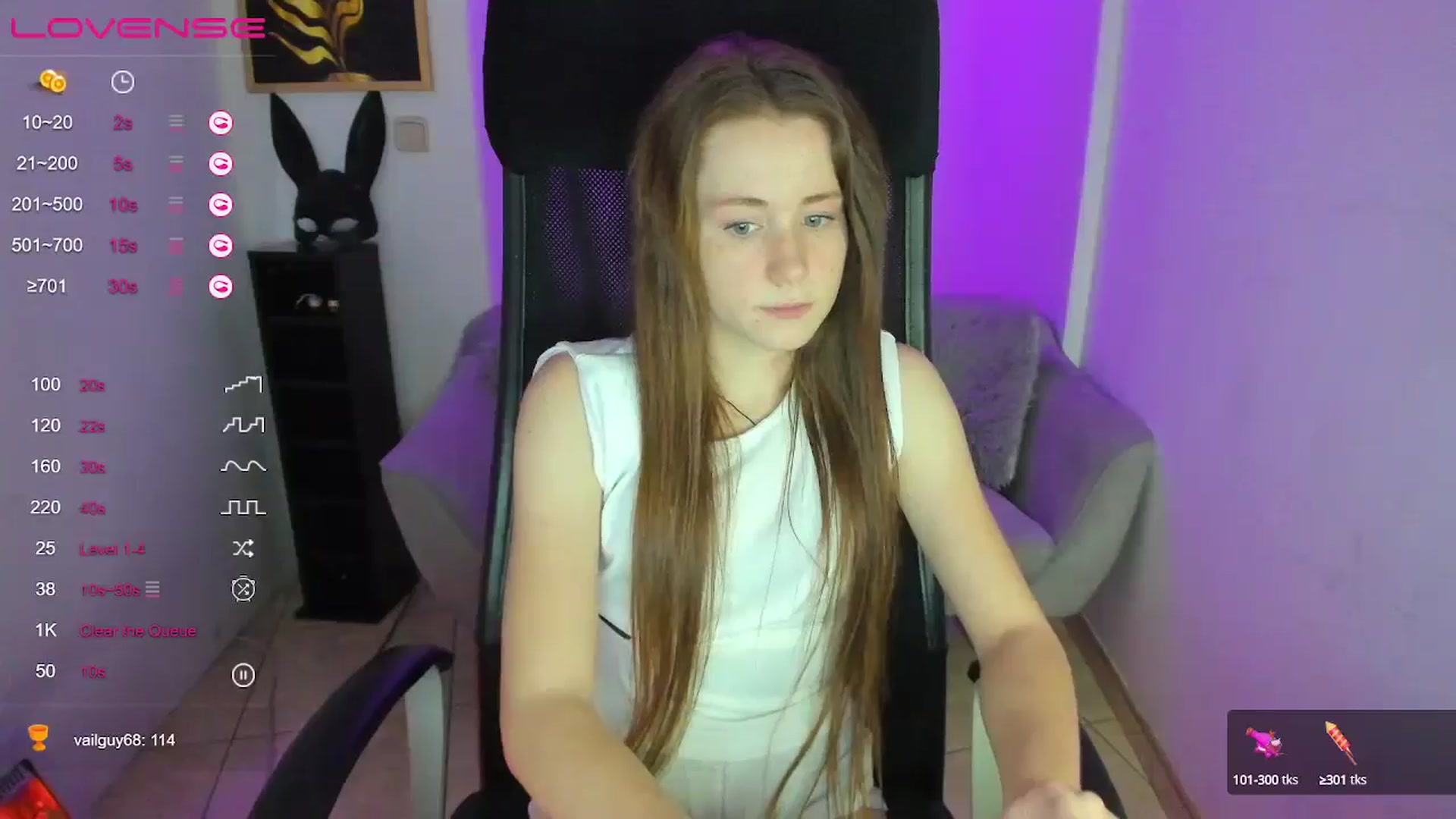 Gallery image thumbnail from Moonshinee's myfreecams stream on, 01/10/2025, 18:33 image 17 of 20
