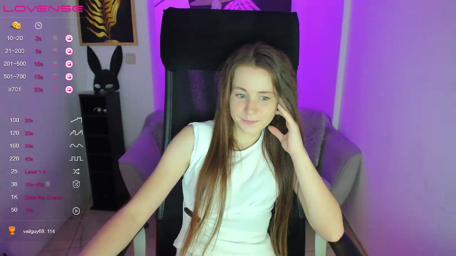 Gallery image thumbnail from Moonshinee's myfreecams stream on, 01/10/2025, 20:10 image 5 of 20