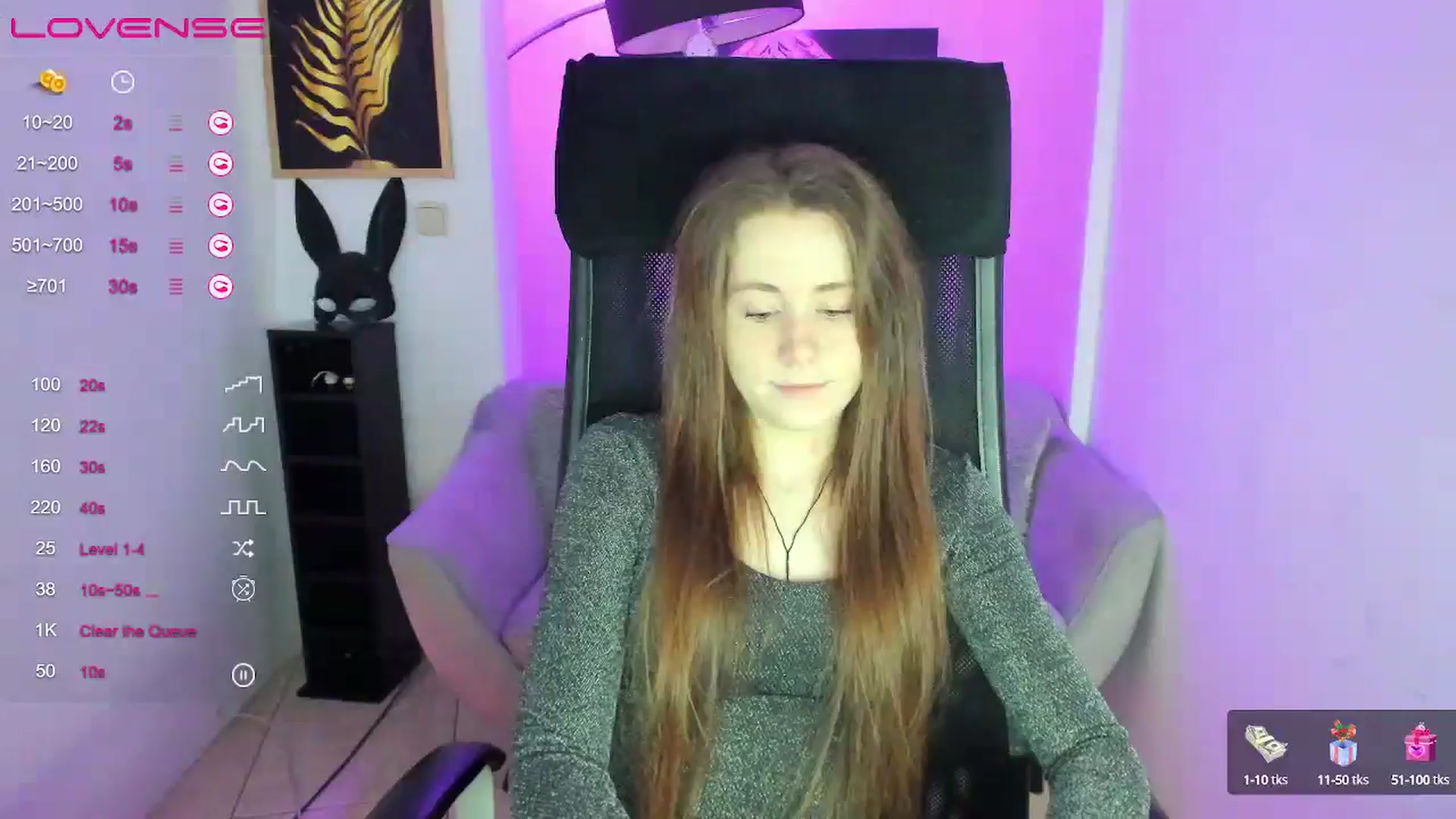 Gallery image thumbnail from Moonshinee's myfreecams stream on, 01/12/2025, 14:00 image 1 of 20