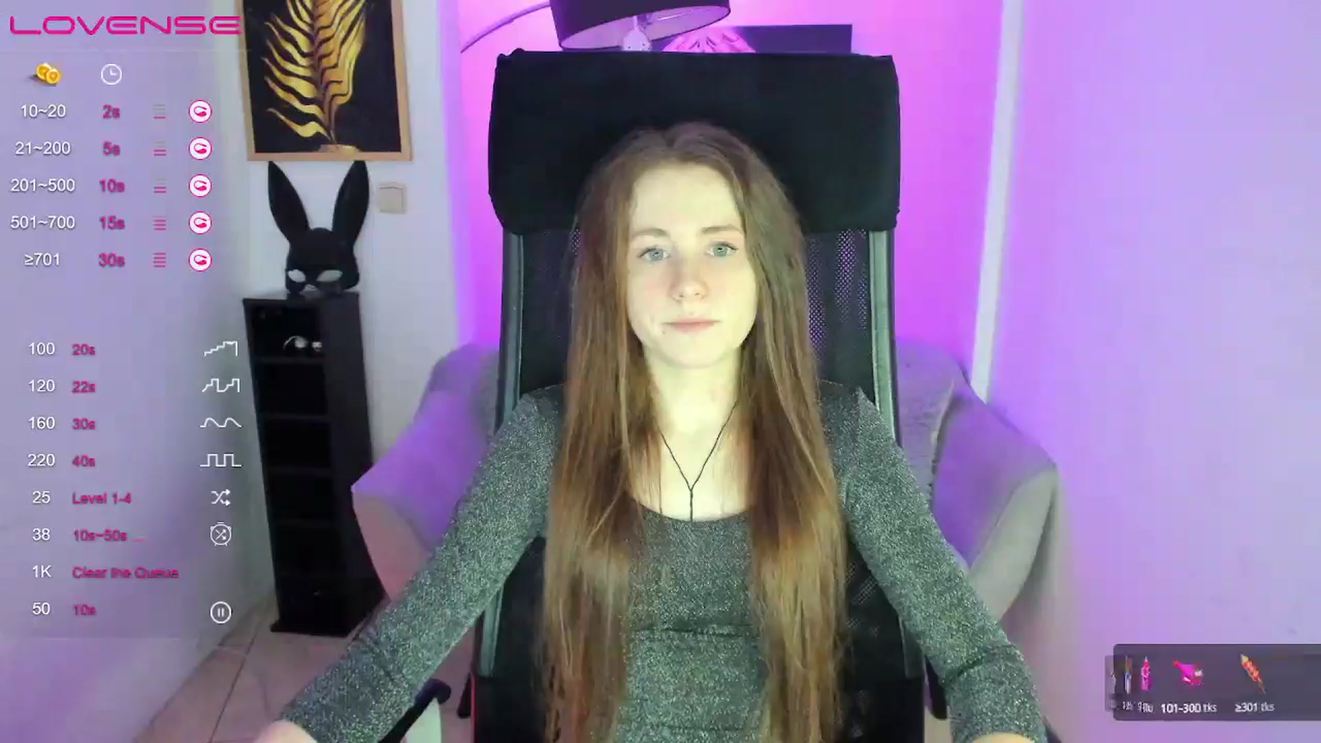 Gallery image thumbnail from Moonshinee's myfreecams stream on, 01/12/2025, 14:00 image 10 of 20