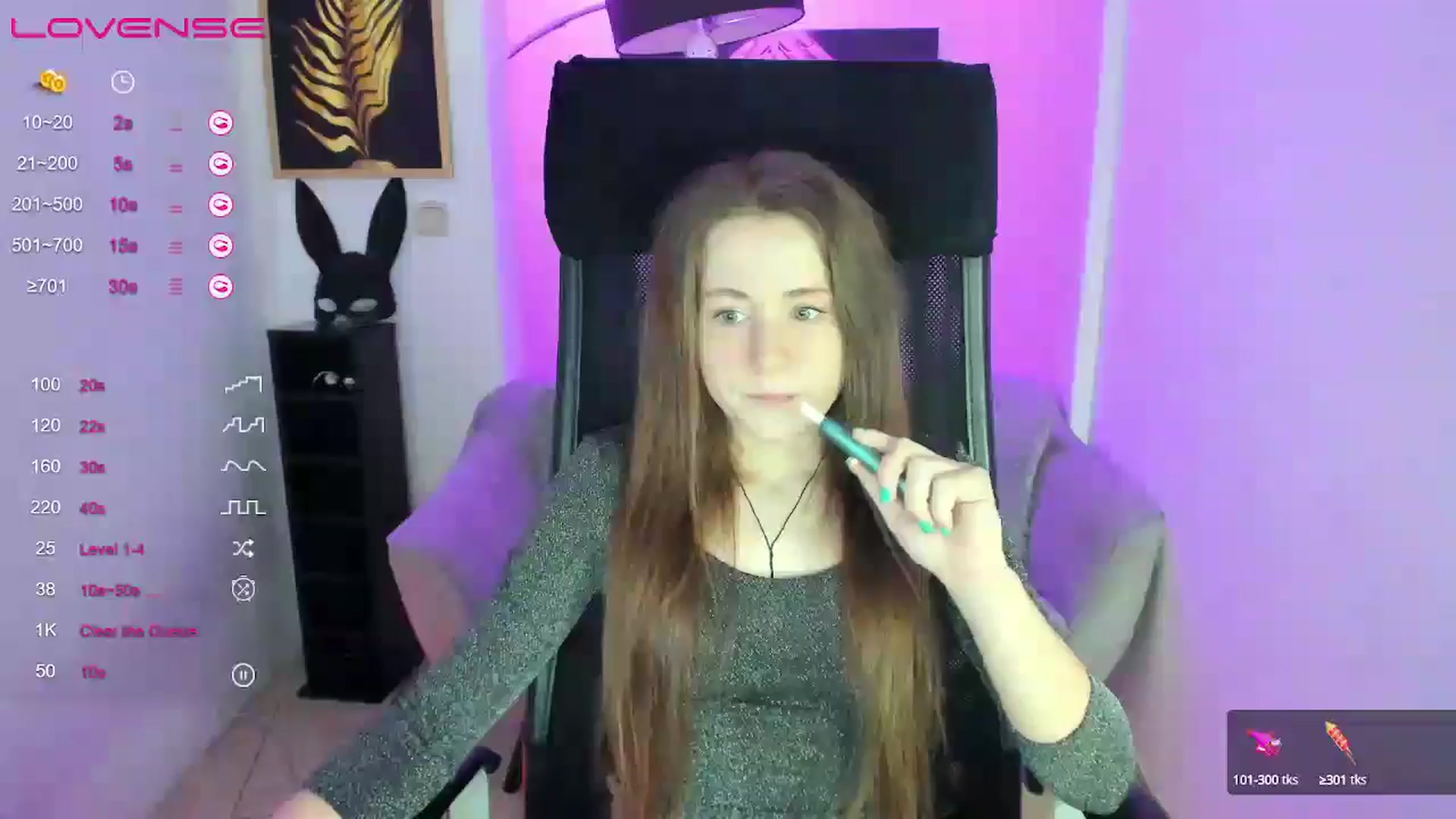 Gallery image thumbnail from Moonshinee's myfreecams stream on, 01/12/2025, 14:00 image 9 of 20