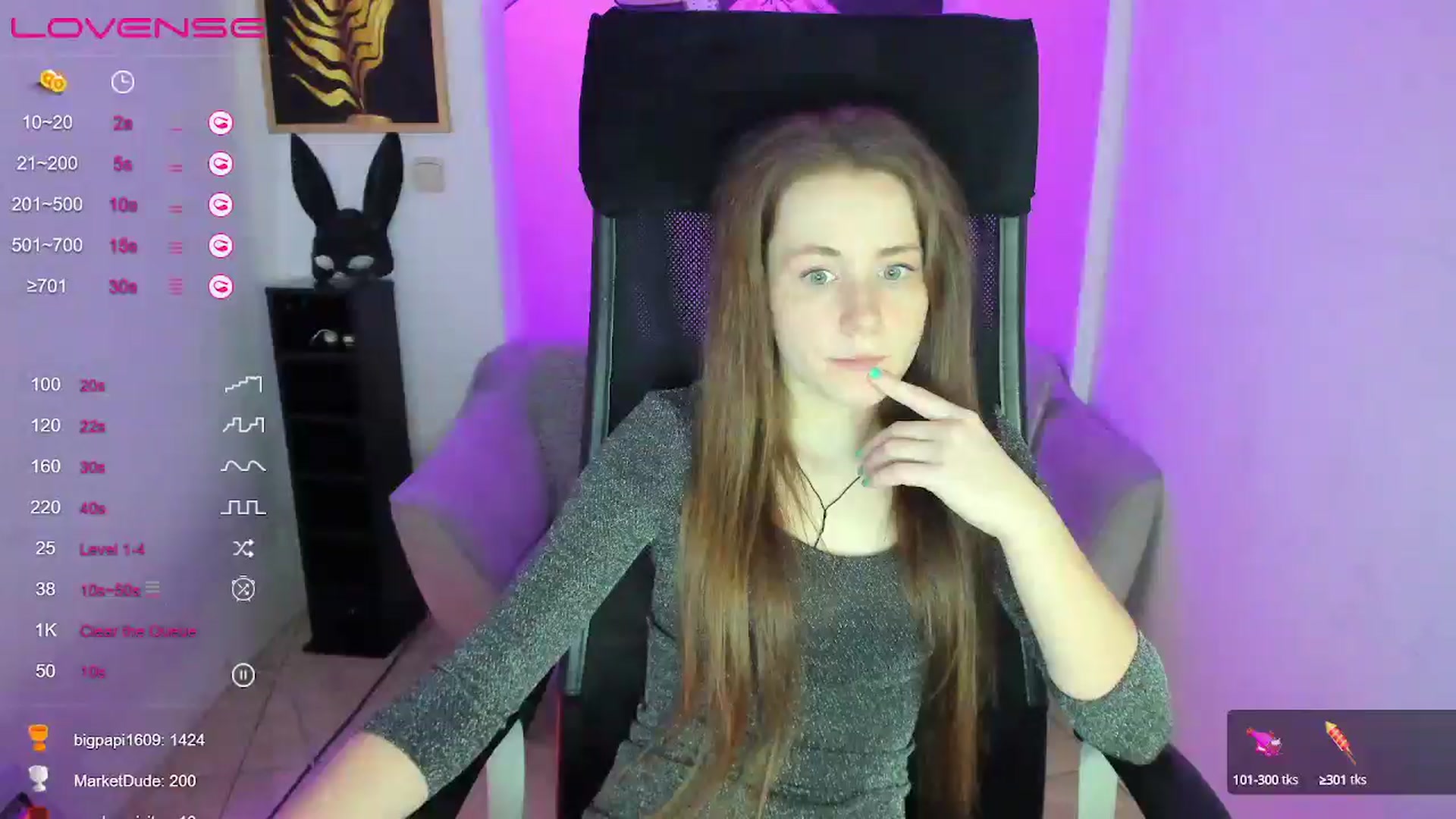 Gallery image thumbnail from Moonshinee's myfreecams stream on, 01/12/2025, 17:56 image 4 of 20