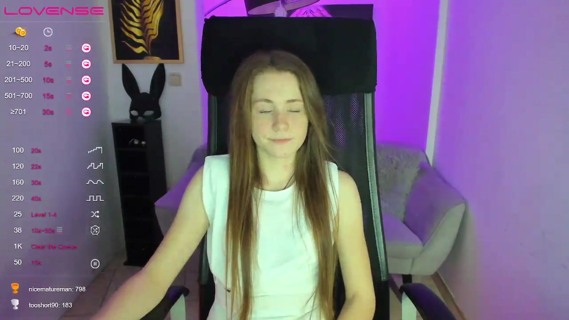 Gallery image thumbnail from Moonshinee's myfreecams stream on, 01/16/2025, 17:15 image 15 of 20