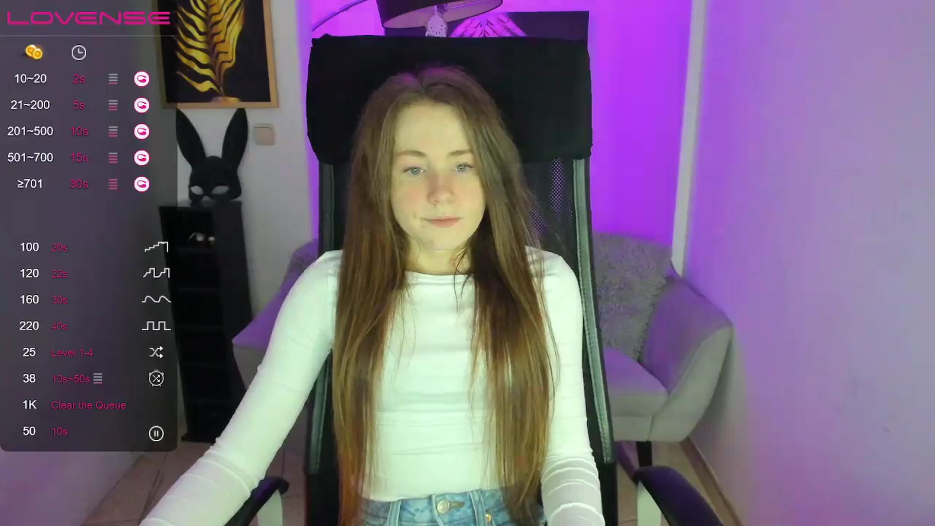 Gallery image thumbnail from Moonshinee's myfreecams stream on, 01/22/2025, 17:49 image 6 of 20