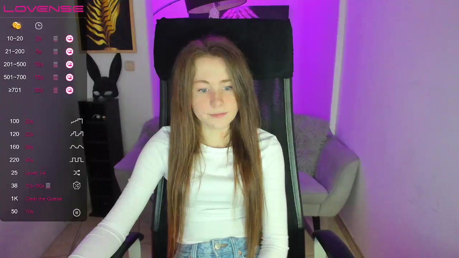 Gallery image thumbnail from Moonshinee's myfreecams stream on, 01/22/2025, 17:49 image 8 of 20