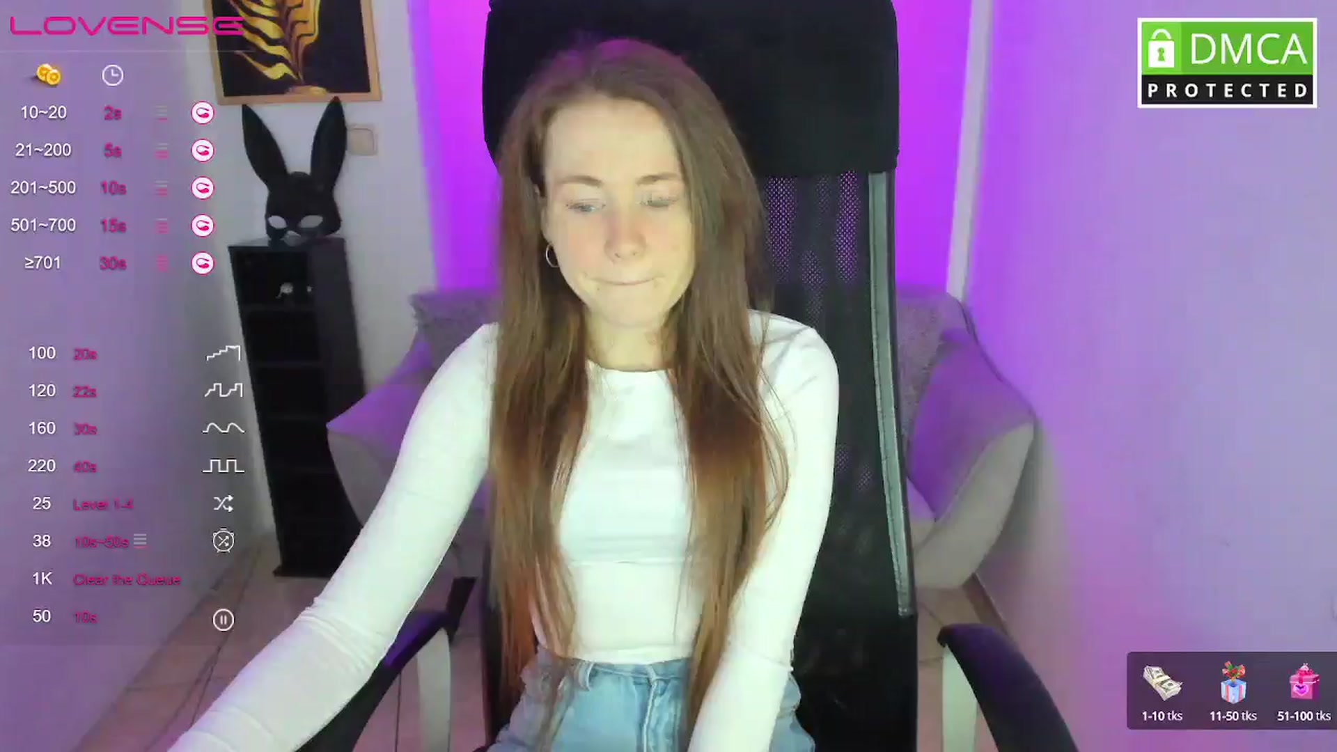 Gallery image thumbnail from Moonshinee's myfreecams stream on, 02/19/2025, 13:39 image 17 of 20