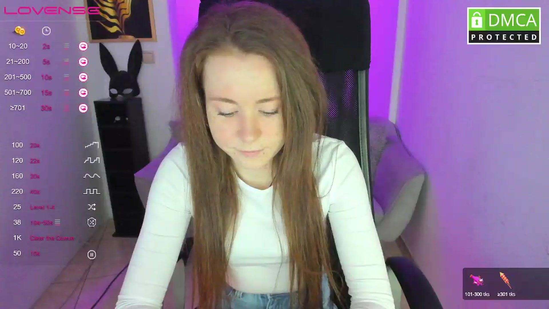 Gallery image thumbnail from Moonshinee's myfreecams stream on, 02/19/2025, 13:39 image 8 of 20