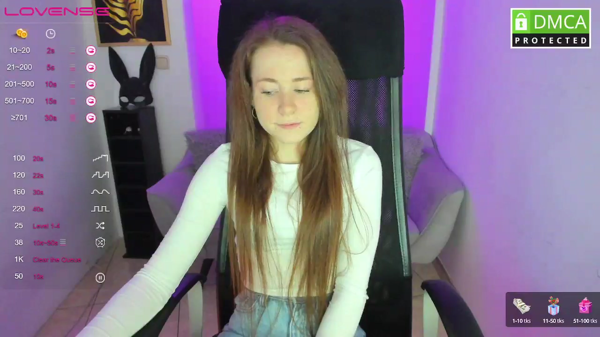 Gallery image thumbnail from Moonshinee's myfreecams stream on, 02/19/2025, 13:39 image 2 of 20