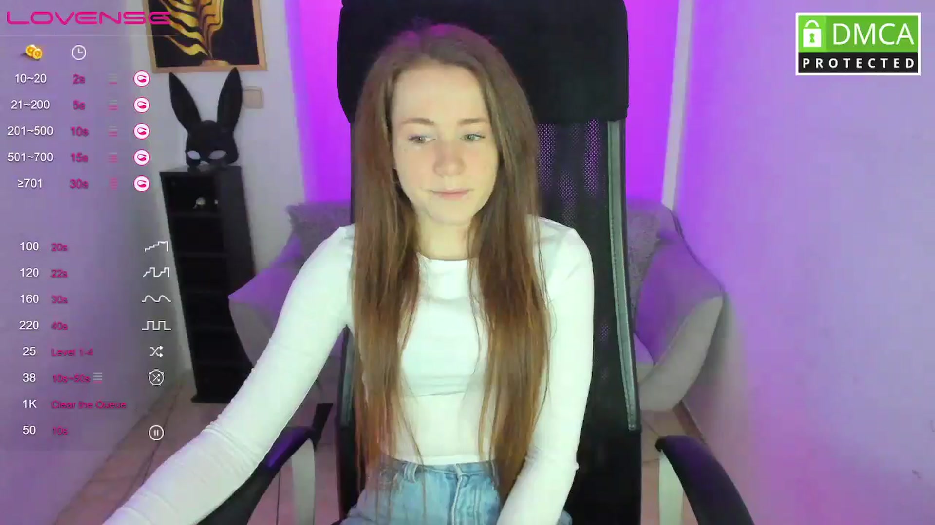 Gallery image thumbnail from Moonshinee's myfreecams stream on, 02/19/2025, 13:39 image 9 of 20