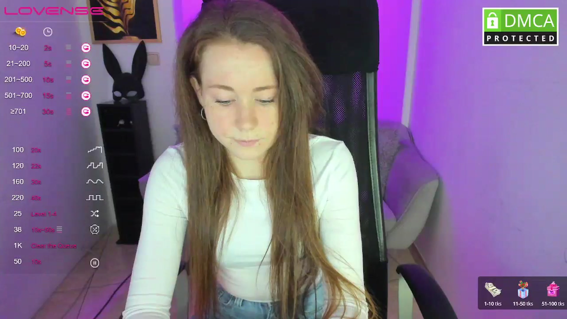 Gallery image thumbnail from Moonshinee's myfreecams stream on, 02/19/2025, 14:20 image 18 of 20