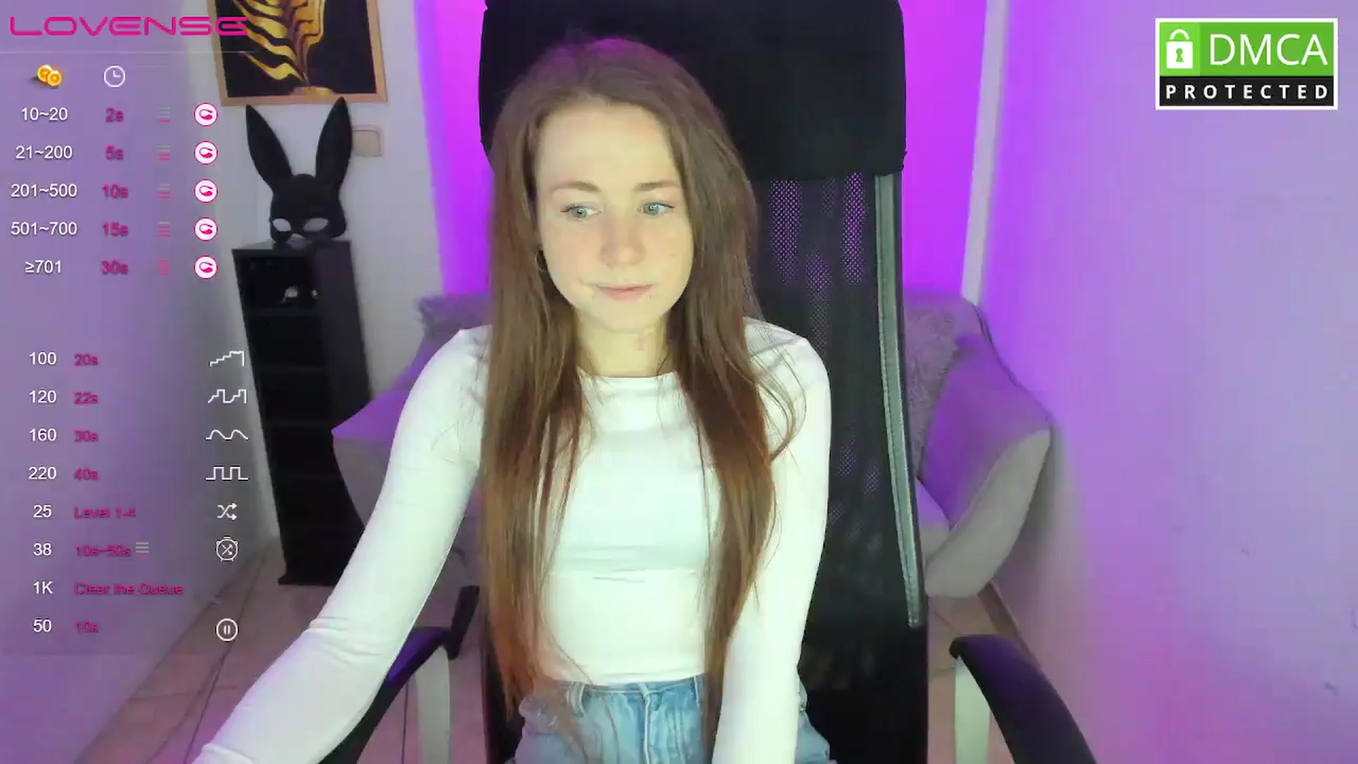 Gallery image thumbnail from Moonshinee's myfreecams stream on, 02/19/2025, 14:20 image 1 of 20