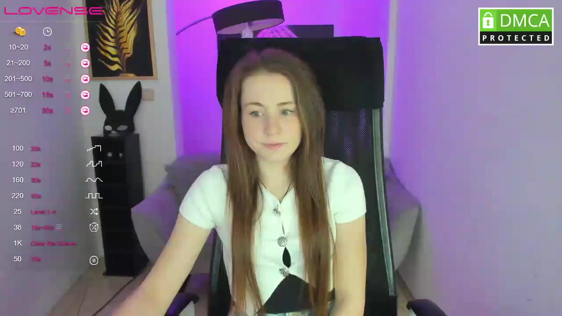 Gallery image thumbnail from Moonshinee's myfreecams stream on, 03/03/2025, 13:39 image 15 of 20