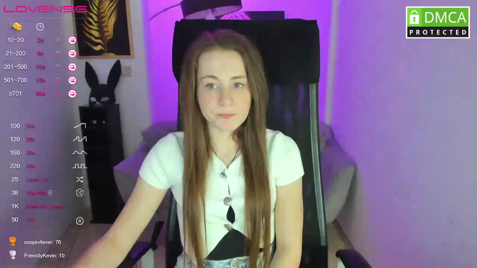Gallery image thumbnail from Moonshinee's myfreecams stream on, 03/03/2025, 17:57 image 16 of 20