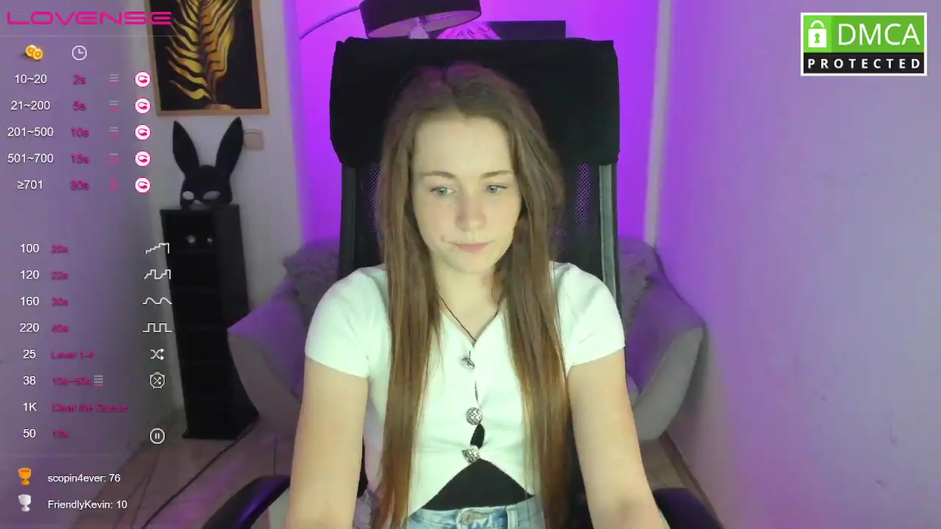 Gallery image thumbnail from Moonshinee's myfreecams stream on, 03/03/2025, 19:09 image 13 of 20
